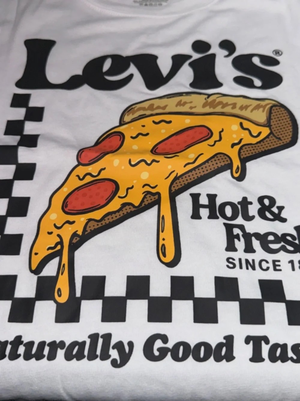 Levi's Boy's Hot & Fresh Pizza Graphic T-Shirt - SMALL - 8-10 Years Old NWT